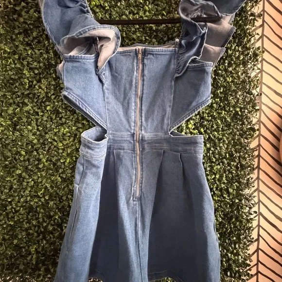 Denim Ruffle romper - Picture 2 of 3